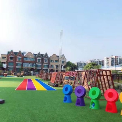 南京华德琳幼儿园人造草坪案例