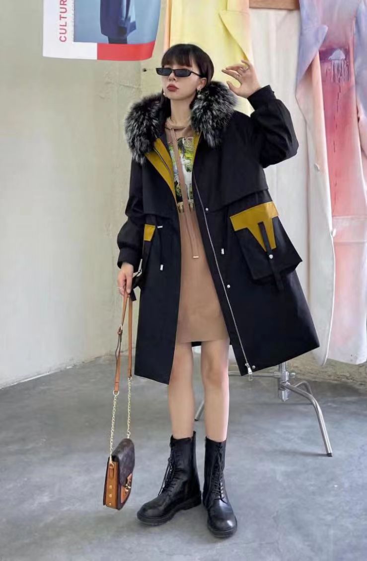 诱货.UHOT22秋冬广州直播女装实体拿货基地